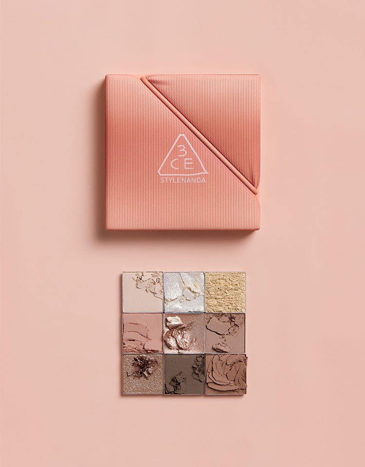 3CE MULTI EYE COLOR PALETTE THE TEXTILE ( BUTTER MOUSSE)